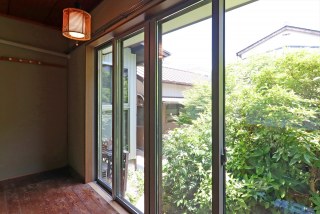 思い出の柱を残して日だまりと癒しの空間に