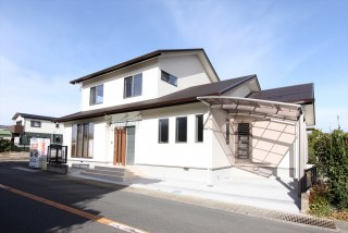 まるで新築！スタイリッシュモダンな住まい［まるごとリフォーム］