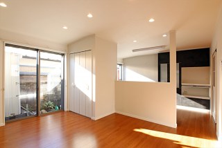 間取り変更と断熱改修で安心快適な住まいに［まるごとリフォーム］